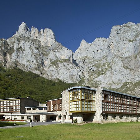 Parador De Fuente De Exterior photo